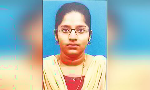 திருமணமான 6 மாதத்தில் கர்ப்பிணி தூக்குப்போட்டு தற்கொலை