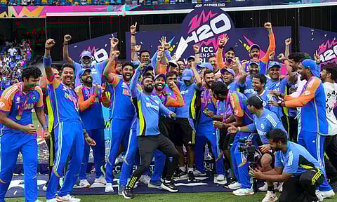 இந்திய அணியில் அவர்களின் இடத்தை நிரப்புவது மிகவும் கடினம் - விக்ரம் ரத்தோர்