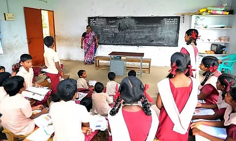 இடைநிலை ஆசிரியர் பணி: கூடுதலாக 1,000 இடங்கள் சேர்ப்பு