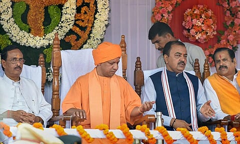 உ.பி. முதல்-மந்திரி, துணை முதல்-மந்திரி இடையே மோதல்?; பரபரப்பு தகவல்