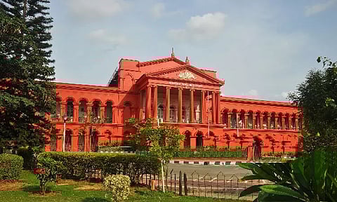 சிறுமிகளின் ஆபாச வீடியோவை பார்ப்பது குற்றம் இல்லை - கர்நாடக ஐகோர்ட்டு கருத்து