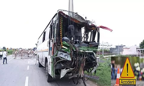 உத்தரபிரதேசம்: இரண்டு பஸ்கள் நேருக்கு நேர் மோதியதில் 3 பேர் பலி