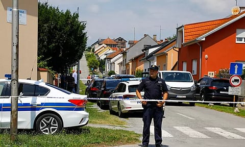 முதியோர் இல்லத்தில் புகுந்து துப்பாக்கி சூடு; 6 பேர் பலியான சோகம்