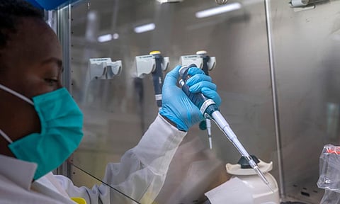 எச்.ஐ.வி. தொற்றுக்கு புதிய மருந்து; தென் ஆப்பிரிக்காவில் நடத்தப்பட்ட ஆய்வில் தகவல்