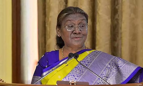 கார்கில் போரில் தியாகம் செய்த ஒவ்வொரு ராணுவ வீரருக்கும் தலை வணங்குகிறேன் - ஜனாதிபதி திரவுபதி முர்மு