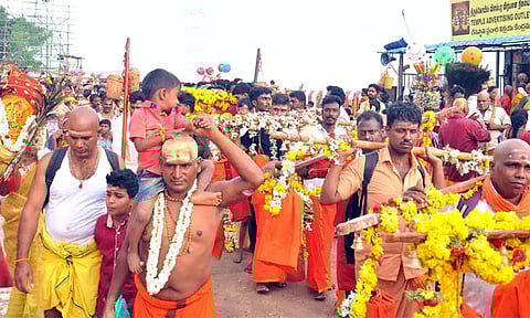 ஆடி கிருத்திகை விழா.. முருகன் கோவில்களில் குவிந்த பக்தர்கள்