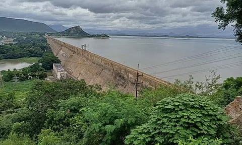 மேட்டூர் அணை நீர்மட்டம்: 11 மாவட்ட கலெக்டர்களுக்கு வெள்ள அபாய சுற்றறிக்கை