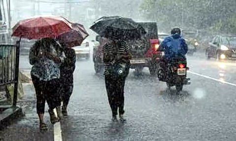 கோவை, நீலகிரி மாவட்டங்களுக்கு இன்று 'ரெட் அலெர்ட்'