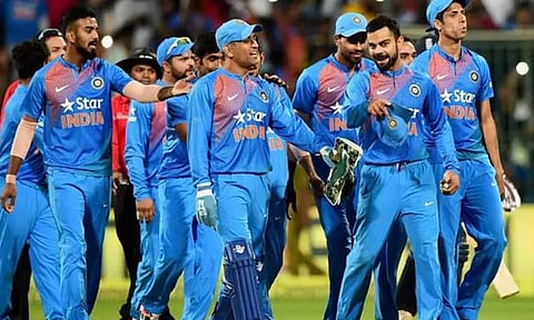 மிகவும் பிடித்த பந்து வீச்சாளர் யார்..? எம்.எஸ்.தோனி பதில்