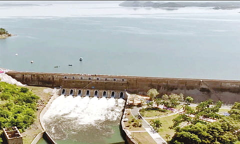 மேட்டூர் அணைக்கு வரும் நீரின் அளவு குறைந்தது