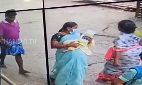 சேலம் அரசு மருத்துவமனையில் இருந்து கடத்தப்பட்ட ஆண் குழந்தை பாதுகாப்பாக மீட்பு