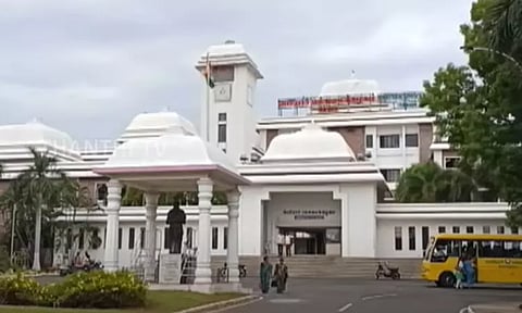 பெரியார் பல்கலைக்கழக துணைவேந்தருக்கு ஐகோர்ட்டு கண்டனம்