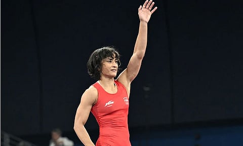 ஒலிம்பிக்: இந்திய மல்யுத்த வீராங்கனை வினேஷ் போகத்தின் மனு மீதான தீர்ப்பு ஒத்திவைப்பு