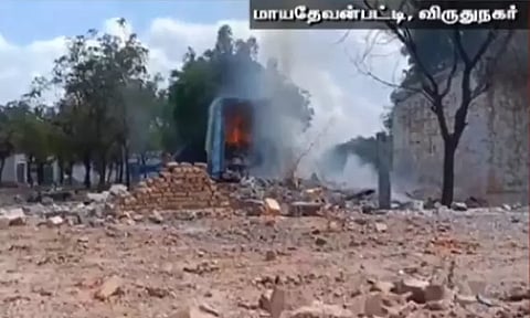 விருதுநகரில் பட்டாசு ஆலையில் வெடி விபத்து : இருவர் உயிரிழப்பு