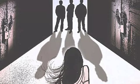 உத்தரபிரதேசத்தில் 5 பேர் கொண்ட கும்பலால் இளம்பெண் கூட்டு பாலியல் பலாத்காரம்