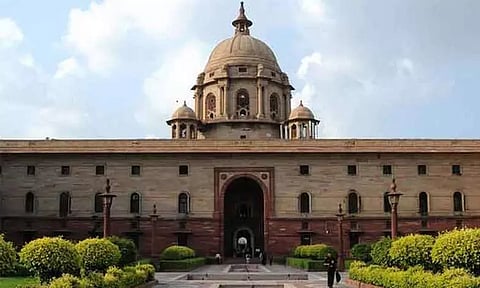 மத்திய அரசின் முக்கிய துறைகளில் செயலர்கள் அதிரடி மாற்றம்