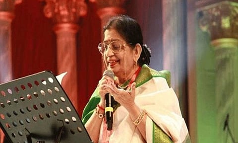 பின்னணி பாடகி பி.சுசீலா மருத்துவமனையில் அனுமதி