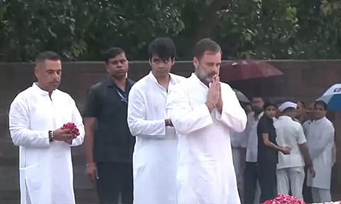 முன்னாள் பிரதமர் ராஜீவ் காந்தி பிறந்த நாள்; ராகுல் காந்தி, கார்கே மலரஞ்சலி