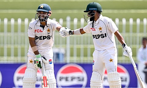 ரிஸ்வான், சாத் ஷகீல் அபார சதம்.. பாகிஸ்தான் முதல் இன்னிங்சில் 448 ரன்கள் குவித்த நிலையில் டிக்ளேர்