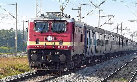 கொச்சுவேலி-பெங்களூரு இடையே சிறப்பு ரெயில் இயக்கம்