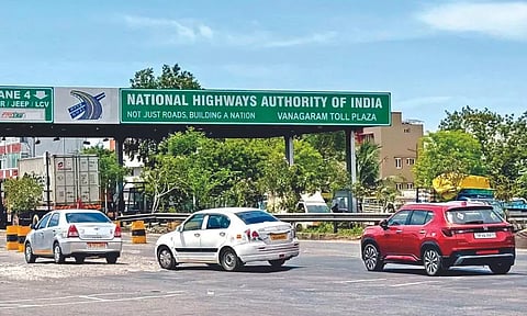 தமிழகத்தில் 25 சுங்கச்சாவடிகளில் கட்டணம் உயர்வு-இன்று முதல் அமல்