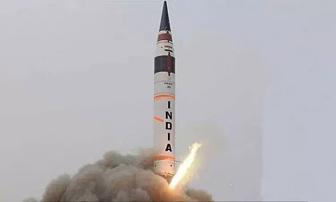 அக்னி-4 ரக ஏவுகணை சோதனை வெற்றி