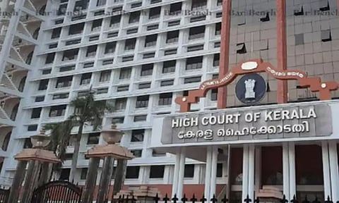 ஹேமா கமிட்டியின் முழுமையான அறிக்கை கேரளா ஐகோர்ட்டில் சமர்ப்பிப்பு