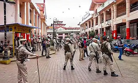 மணிப்பூரில் 5 மாவட்டங்களில் ஊரடங்கு உத்தரவு