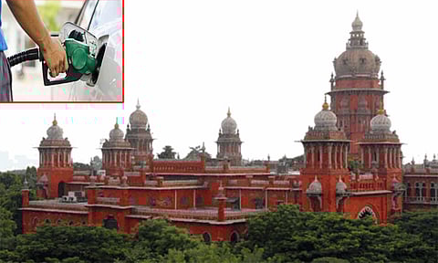 ஒரே விலையில் பெட்ரோல், டீசல் - மத்திய அரசு பதிலளிக்க உத்தரவு