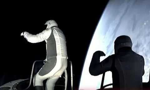 வரலாற்றில் முதல்முறை... விண்வெளியில் நடந்த கோடீஸ்வரர்