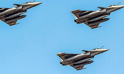 சென்னை மெரினாவில் விமான சாகசம் - பொதுமக்கள் நேரில் கண்டு ரசிக்க ஏற்பாடு