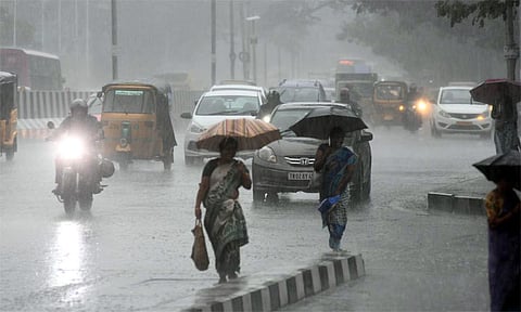 15 மாவட்டங்களில் இரவு 7 மணி வரை மழைக்கு வாய்ப்பு