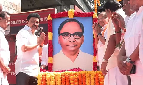 ராமசாமி படையாட்சியாரின் சிலைக்கு முதல்-அமைச்சர் மு.க.ஸ்டாலின் மரியாதை