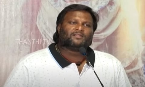 'தமிழக இளைஞர்கள் கம்யூனிச கொள்கைகளை படிக்க வேண்டும்' - இயக்குனர் மோகன் ஜி