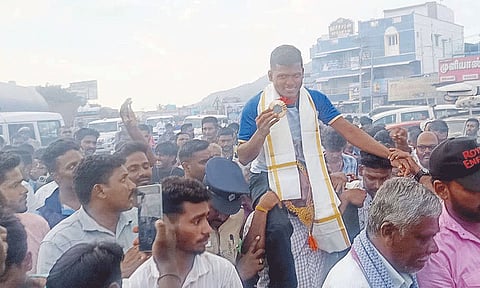 பாரா ஒலிம்பிக்கில் வெண்கலம் வென்ற மாரியப்பனுக்கு உற்சாக வரவேற்பு