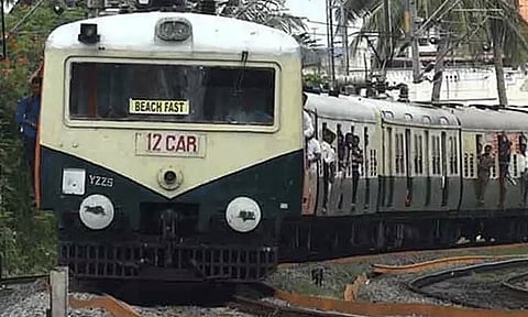 சென்னை கடற்கரை - தாம்பரம் மின்சார ரெயில் சேவை நாளை ரத்து