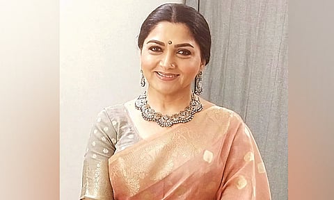 மனைவியை விட்டு செல்பவன் மனிதனல்ல - வைரலாகும் குஷ்புவின் பதிவு