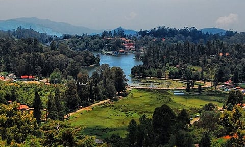 கொடைக்கானல் செல்வோர் கவனத்திற்கு... பிளாஸ்டிக் பாட்டில்களை பயன்படுத்தினால் ரூ.20 அபராதம்