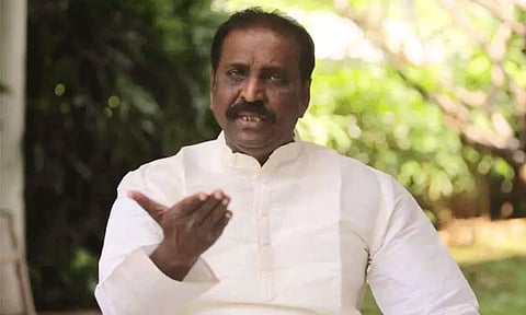 "போர்கள் ஒழிக்கப்பட வேண்டியவை..." - வைரமுத்து வெளியிட்ட பதிவு