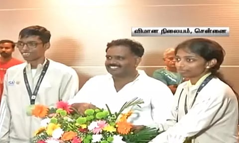 செஸ் ஒலிம்பியாட்டில் தங்கம்: சென்னையில் பிரக்ஞானந்தா, வைஷாலிக்கு உற்சாக வரவேற்பு