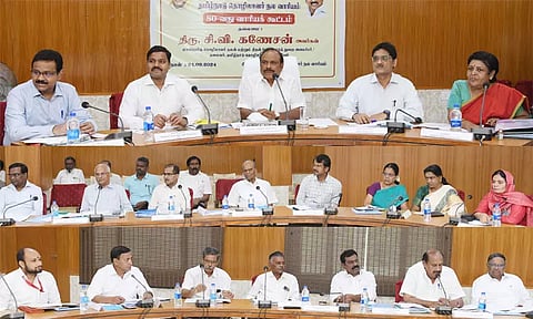 குற்றாலம், வால்பாறையில் புதுப்பிக்கப்பட்ட ஓய்வு இல்லங்கள் விரைவில் திறக்கப்படும்: அமைச்சர் சி.வி.கணேசன் அறிவிப்பு