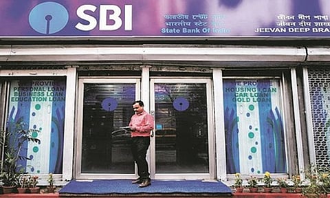 கடன் வைத்துள்ள நிறுவனத்தில் முதலீடு-பாரத ஸ்டேட் வங்கி முடிவுக்கு காங்கிரஸ் எதிர்ப்பு