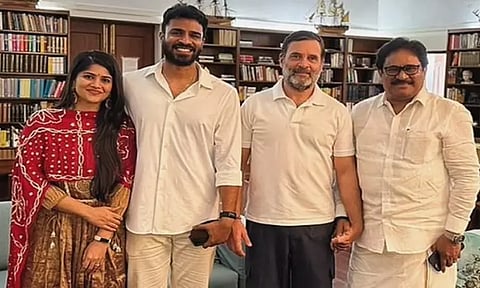 ராகுல் காந்தியை சந்தித்து வாழ்த்து பெற்ற நடிகை மேகா ஆகாஷ்- சாய் விஷ்ணு தம்பதி