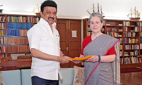 சோனியா காந்தியுடன் முதல் அமைச்சர் மு.க ஸ்டாலின் சந்திப்பு