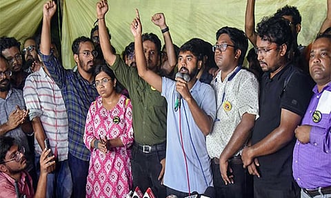 மேற்கு வங்காளம் : மீண்டும் 'பணி புறக்கணிப்பு'போராட்டத்தை தொடங்கிய பயிற்சி டாக்டர்கள்