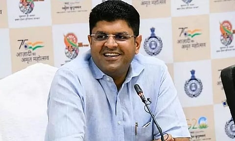 அரியானா தேர்தல் முடிவு: முன்னாள் துணை முதல்-மந்திரி துஷ்யந்த் சவுதாலாவுக்கு பின்னடைவு