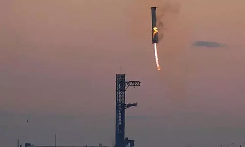 புவி ஈர்ப்பு விசையை மீறி மீண்டும் ஏவுதளத்திற்கு திரும்பிய ராக்கெட்: ஸ்பேஸ் எக்ஸ் சாதனை