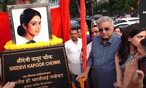 மும்பையிலுள்ள பிரபல சாலைக்கு நடிகை ஸ்ரீதேவியின் பெயர்