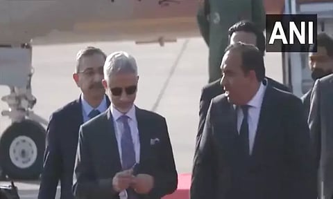 ஷாங்காய் ஒத்துழைப்பு மாநாடு: பாகிஸ்தான் சென்றடைந்தார் வெளியுறவுத்துறை மந்திரி ஜெய்சங்கர்