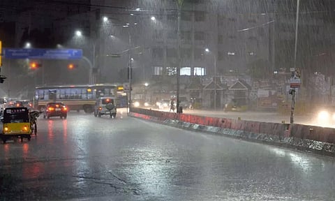 இரவு 10 மணி வரை எந்தெந்த மாவட்டங்களில் மழைக்கு வாய்ப்பு..?